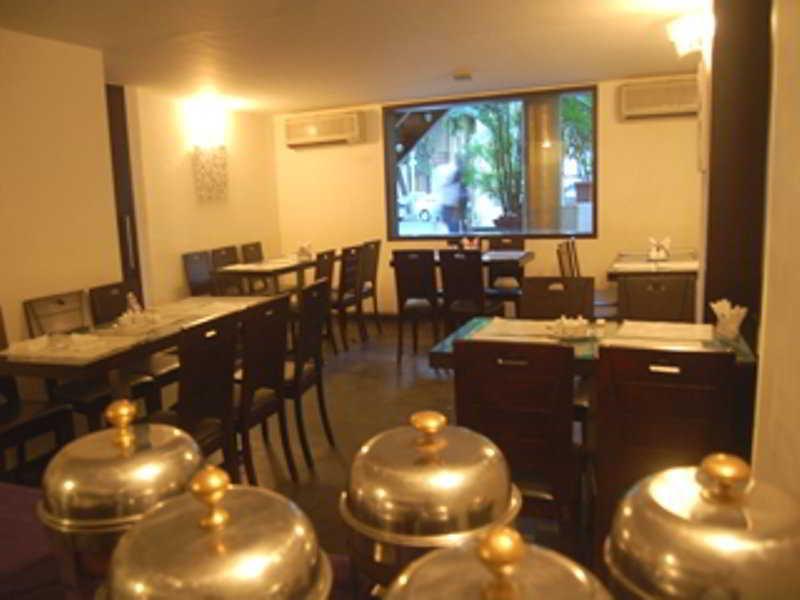 מלון מומביי Kings International Juhu מראה חיצוני תמונה